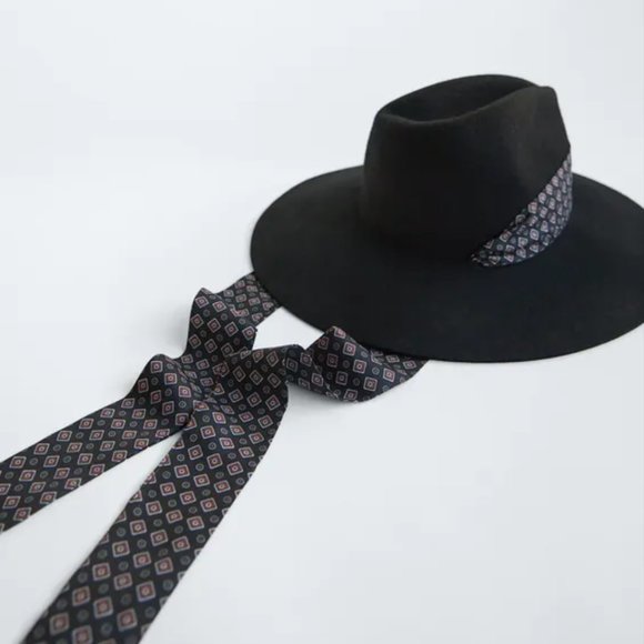 NWT Zara Black Felt Hat w/ Printed Band, M